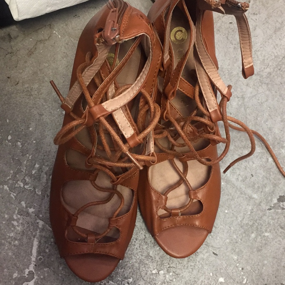Chase & Chloe heels